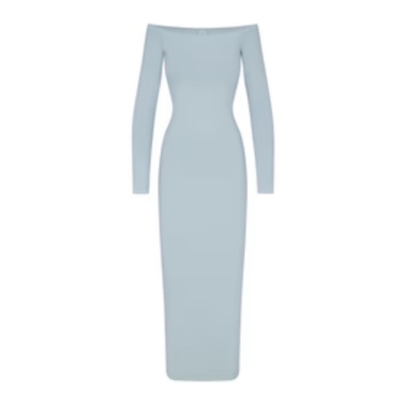Skims OFF THE SHOULDER LONG DRESS Color
Blue Size S Maci long sleeve bodycon - Picture 5 of 9
